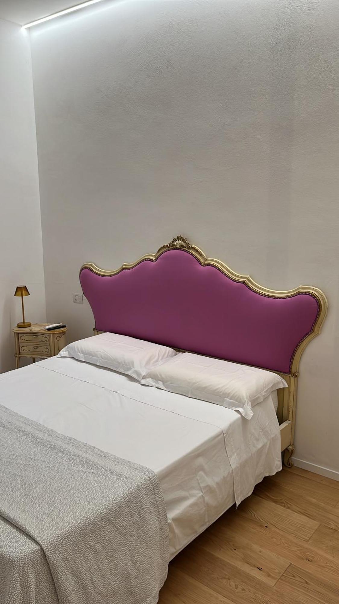 Rosarias Rooms Манфредония Экстерьер фото
